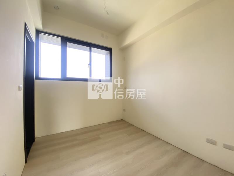 大里軟體園區旁全新大地坪臨路五套房三車電梯別墅(B)房屋室內格局與周邊環境