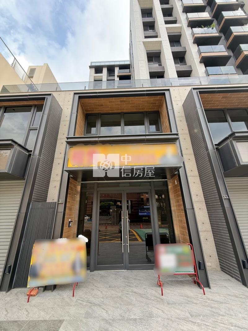 永隆國小旁大里二期全新燙金店面+平車房屋室內格局與周邊環境