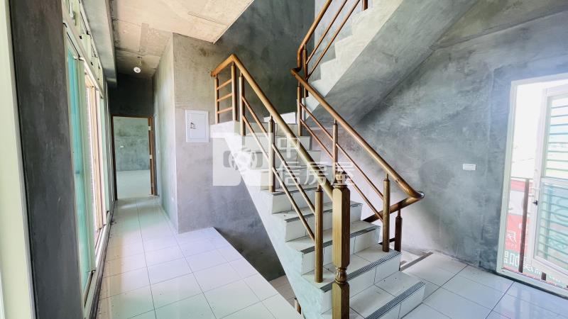 視野開闊望龜山田園農舍近礁溪市區房屋室內格局與周邊環境