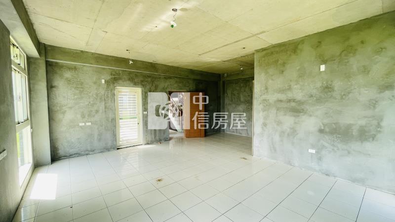 視野開闊望龜山田園農舍近礁溪市區房屋室內格局與周邊環境