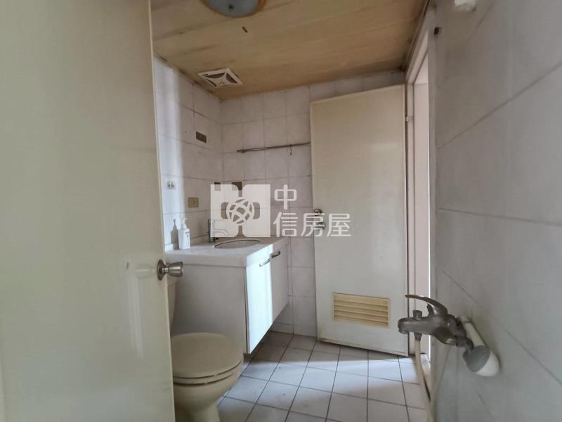 潭子慶懋巨鎮合併戶4房+車位房屋室內格局與周邊環境