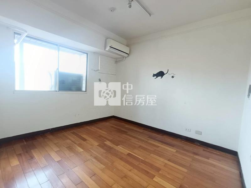 潭子慶懋巨鎮合併戶4房+車位房屋室內格局與周邊環境