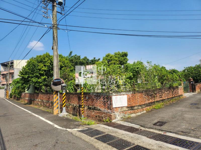 近山上花園水道休閒大宅院房屋室內格局與周邊環境