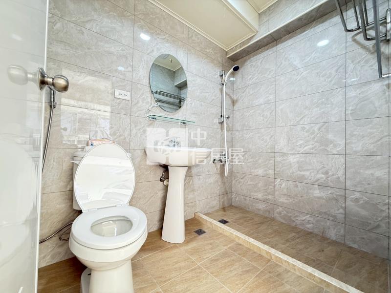 文心森林公園美四房捷運宅房屋室內格局與周邊環境