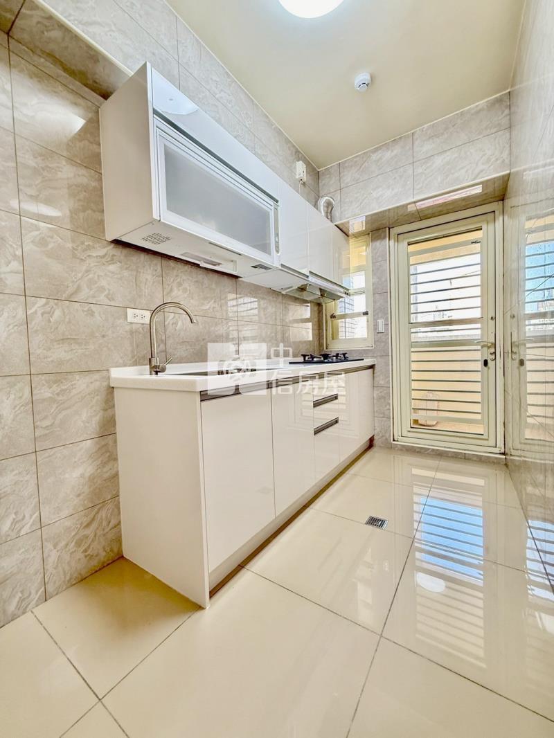 文心森林公園美四房捷運宅房屋室內格局與周邊環境