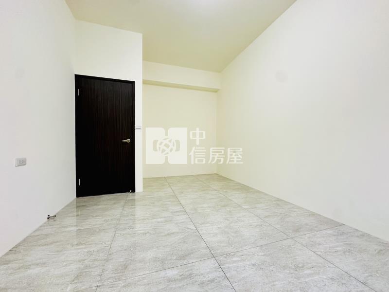 立鼎富域電梯雙車A3房屋室內格局與周邊環境