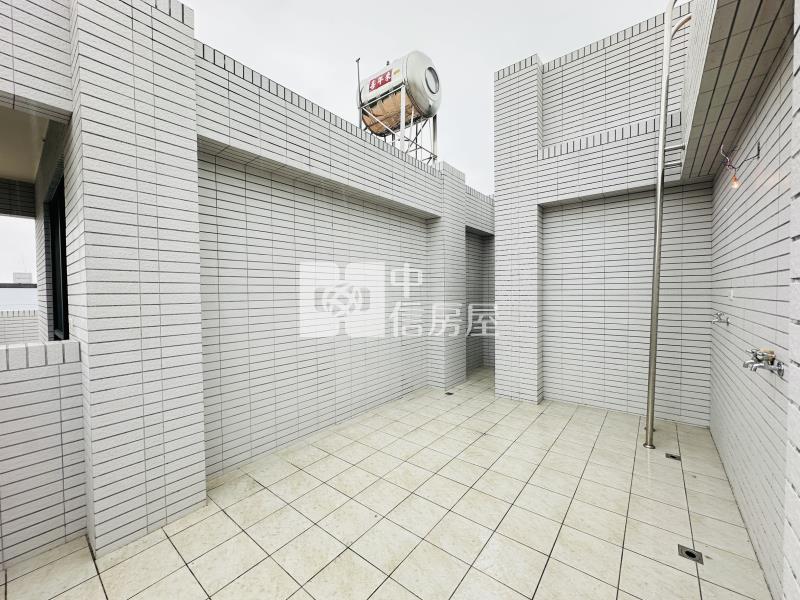 立鼎富域電梯雙車A3房屋室內格局與周邊環境