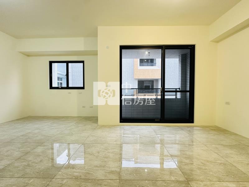 立鼎富域電梯雙車A3房屋室內格局與周邊環境