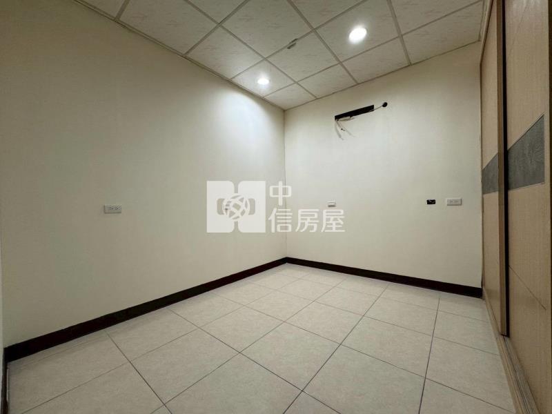 龍岡國小透天房屋室內格局與周邊環境