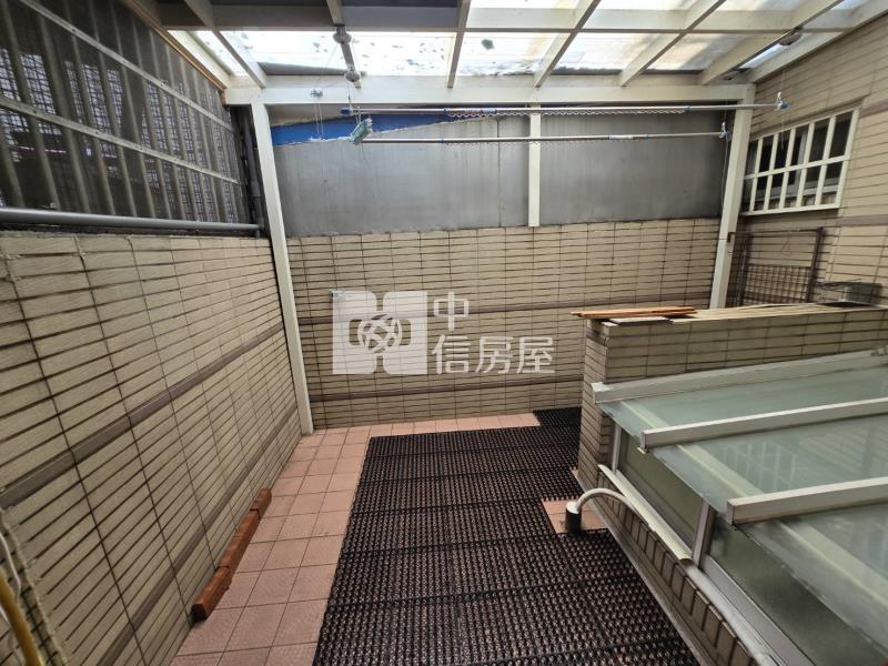 【奔馳】總督府漂亮透天別墅房屋室內格局與周邊環境