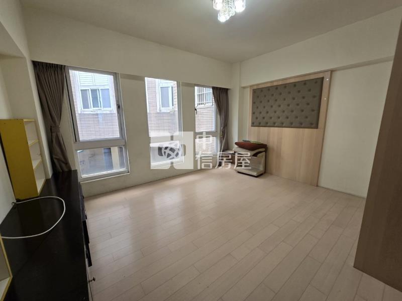 【奔馳】總督府漂亮透天別墅房屋室內格局與周邊環境