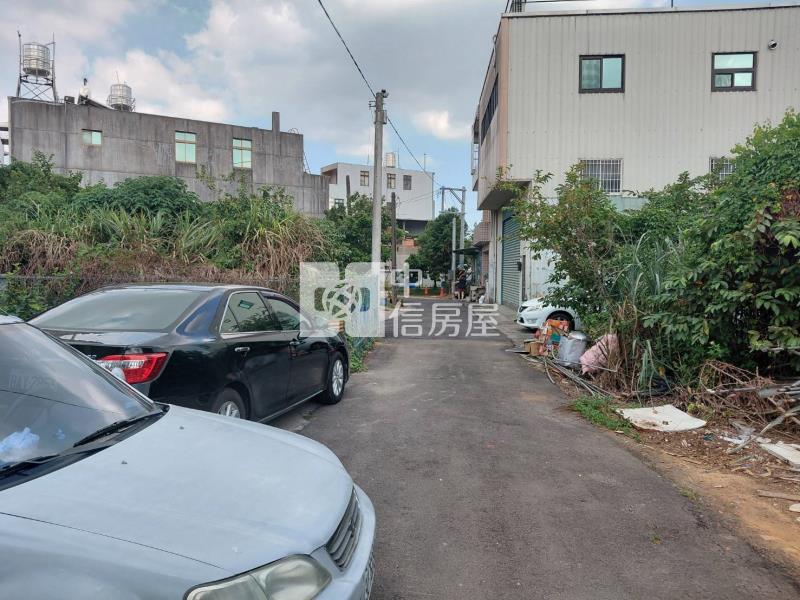 市區方正小農地房屋室內格局與周邊環境