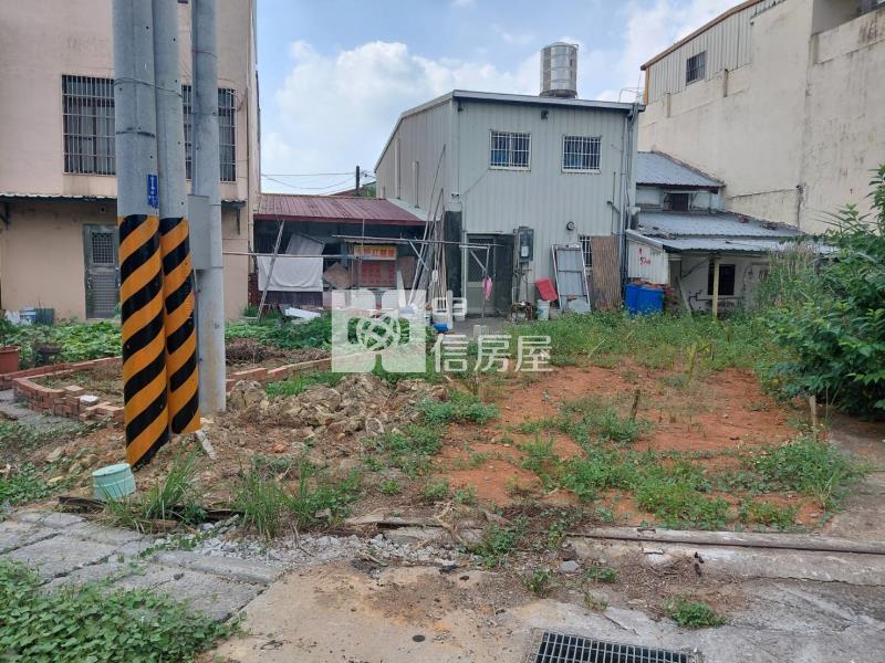 市區方正小農地房屋室內格局與周邊環境