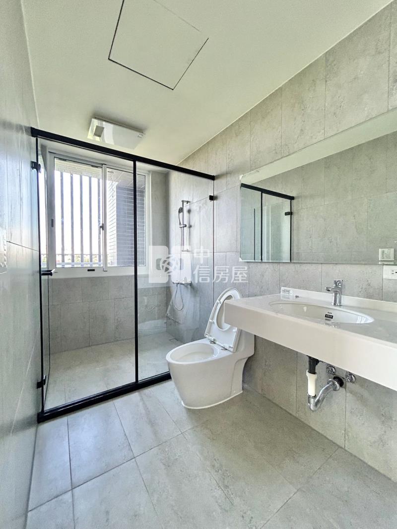 邊間電梯3車大別墅房屋室內格局與周邊環境