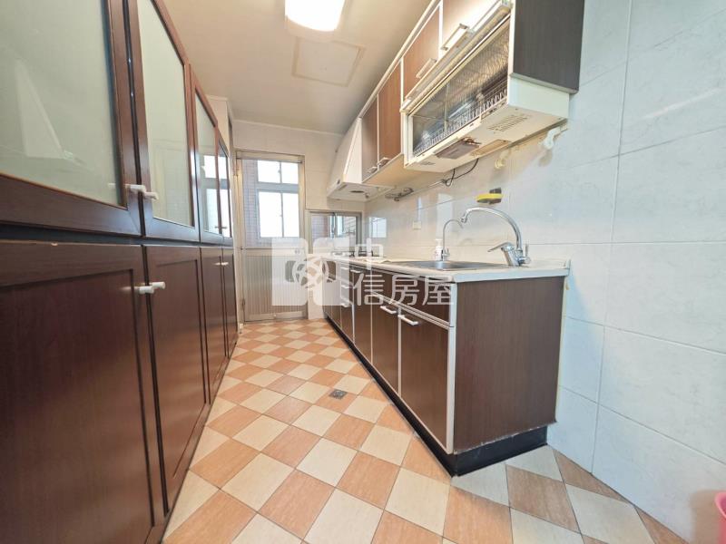 喜來登商圈閱讀台大三房平車房屋室內格局與周邊環境