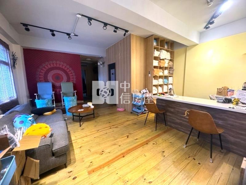 B1-126仁二雙面臨路大面寬店住房屋室內格局與周邊環境