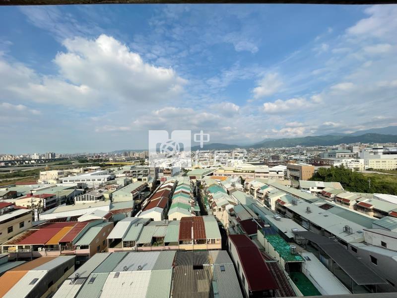 軟體園區中興商圈2+1房車位美廈房屋室內格局與周邊環境