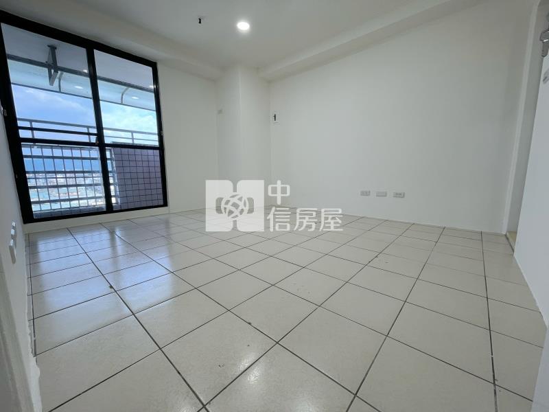 軟體園區中興商圈2+1房車位美廈房屋室內格局與周邊環境