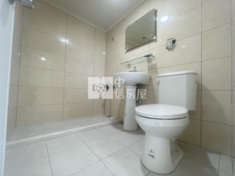 軟體園區中興商圈2+1房車位美廈房屋室內格局與周邊環境