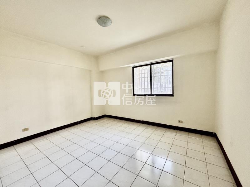 幸福小城1樓雙車位房屋室內格局與周邊環境