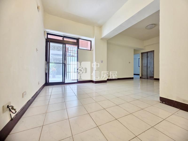 幸福小城1樓雙車位房屋室內格局與周邊環境