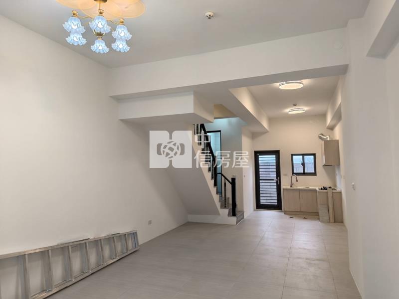 國六旁中原國小朝南新墅房屋室內格局與周邊環境