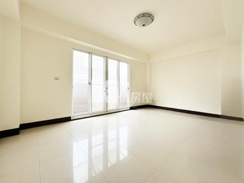 藝文雙車透天房屋室內格局與周邊環境