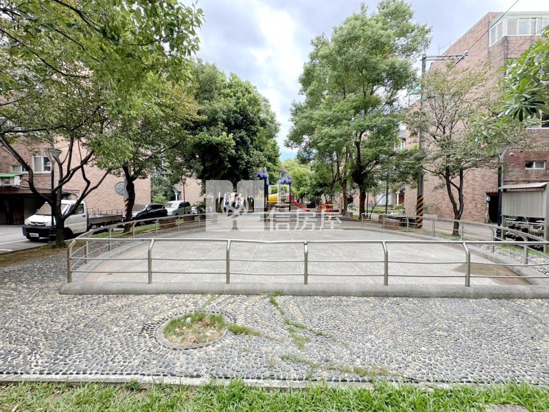 金陵華城雙車位超大美別墅房屋室內格局與周邊環境