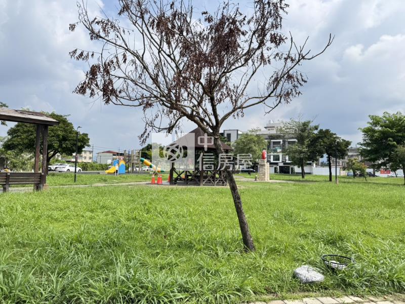 內埔公園大地坪雙車墅房屋室內格局與周邊環境