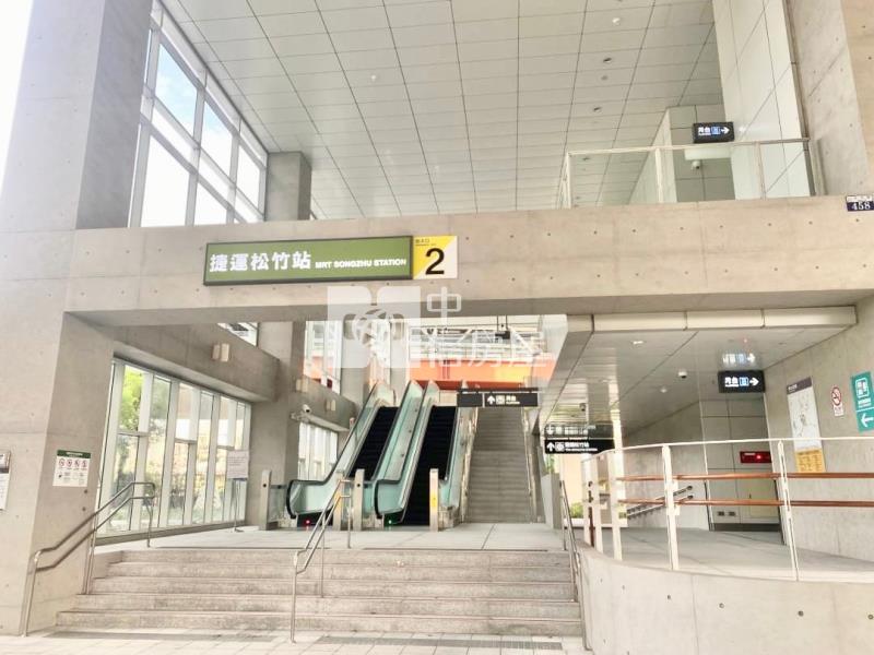 好市多旁大地坪大面寬雙車別墅（專任）房屋室內格局與周邊環境