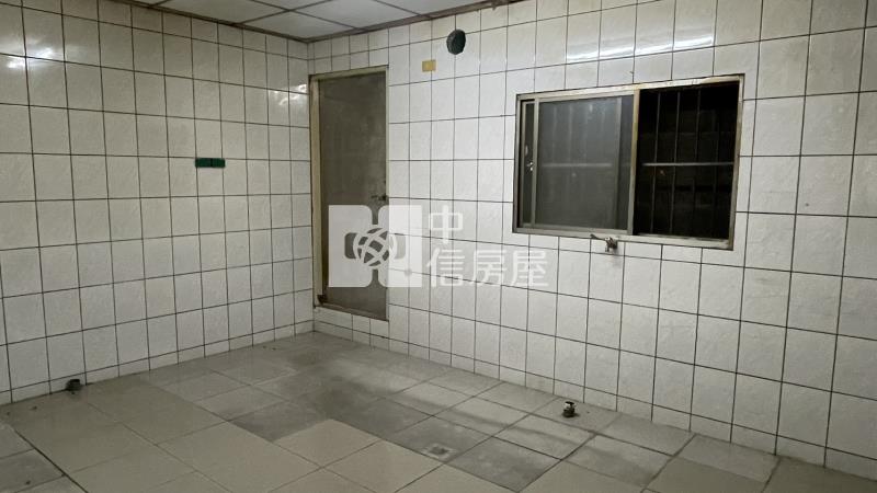台中大里透天店面(141)房屋室內格局與周邊環境