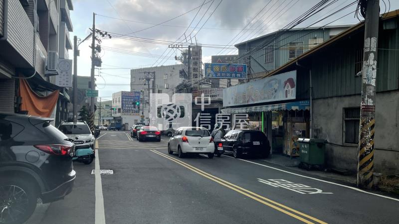 台中大里透天店面(141)房屋室內格局與周邊環境