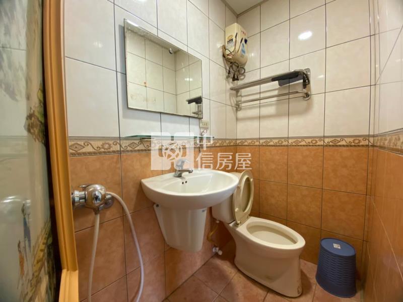 中原夜市滿租四套房房屋室內格局與周邊環境