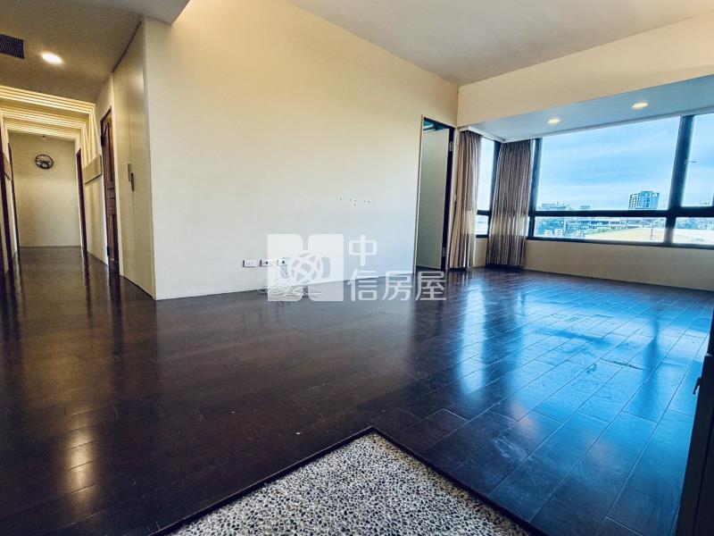 瑞士風情大四房雙車位房屋室內格局與周邊環境