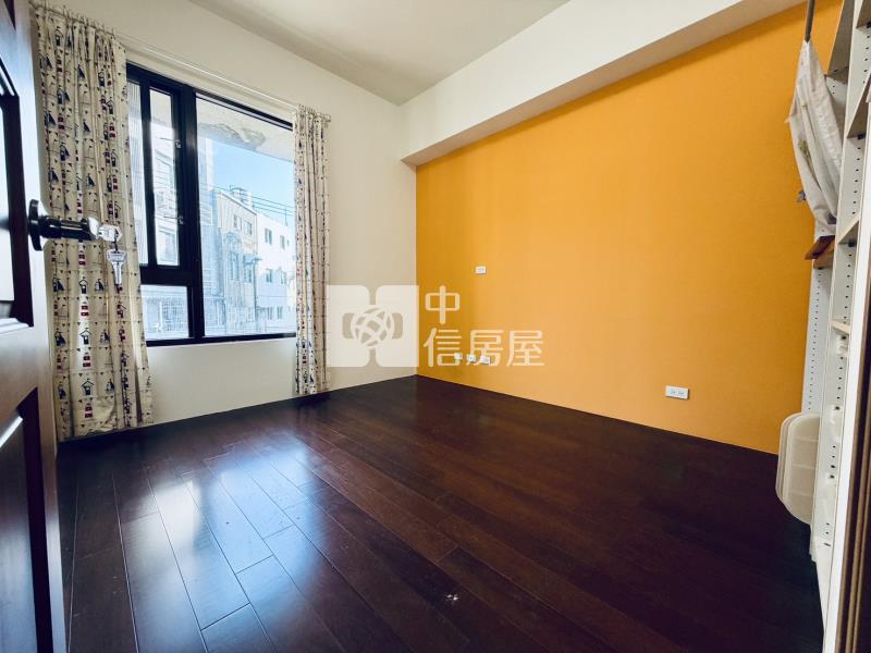 瑞士風情大四房雙車位房屋室內格局與周邊環境