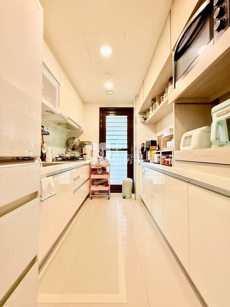 專任!東區精裝大3房視野戶房屋室內格局與周邊環境