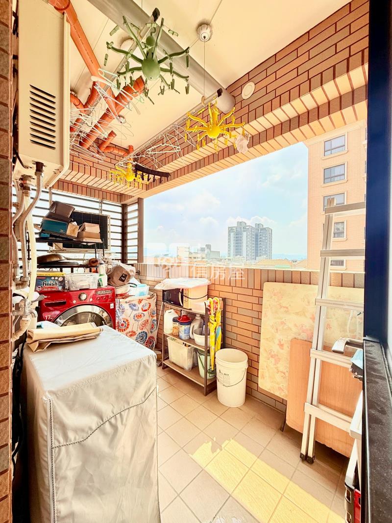 專任!東區精裝大3房視野戶房屋室內格局與周邊環境