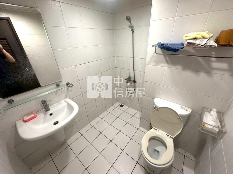 十期輕屋齡三房平車房屋室內格局與周邊環境