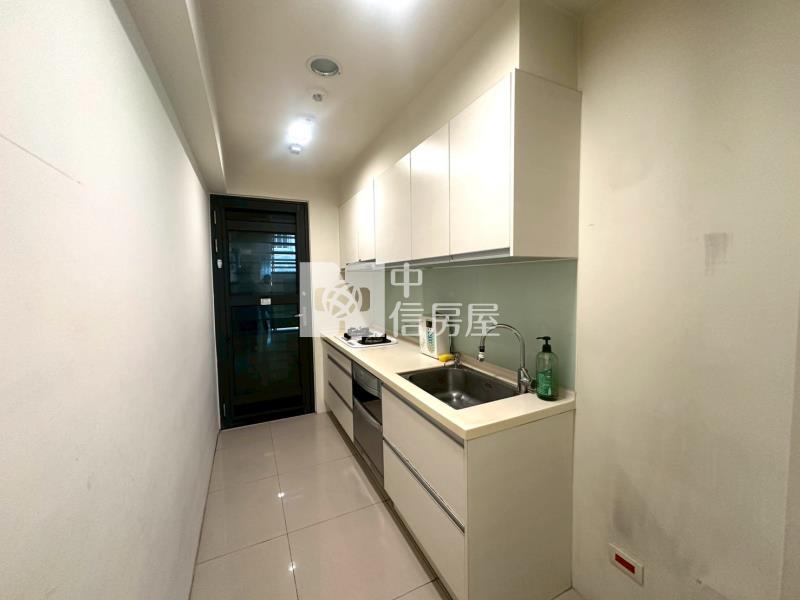 十期輕屋齡三房平車房屋室內格局與周邊環境