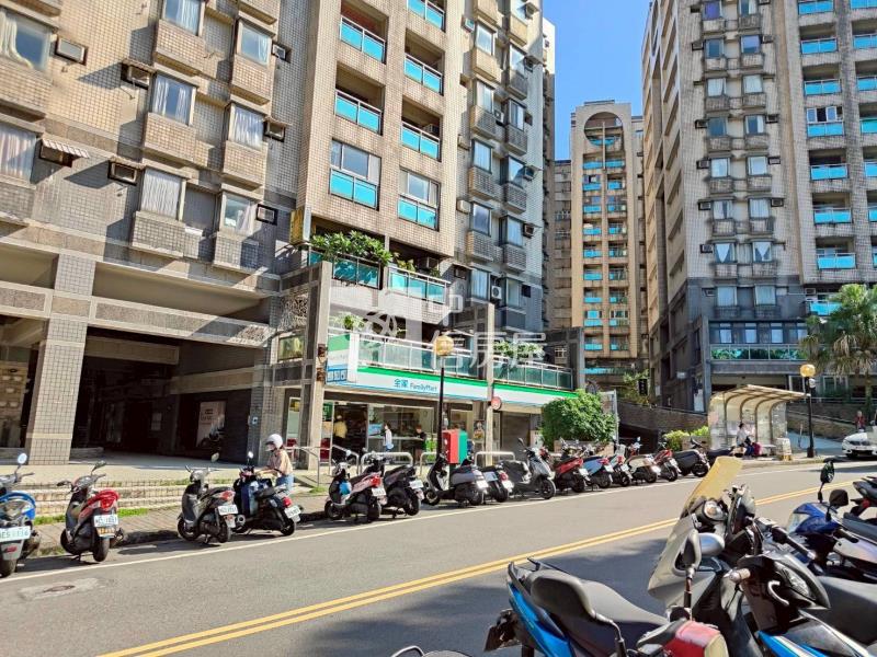 ●九如全家旁店面房屋室內格局與周邊環境