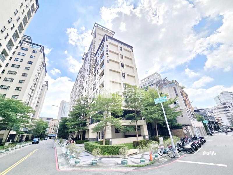寓上里安二房二衛附車位房屋室內格局與周邊環境