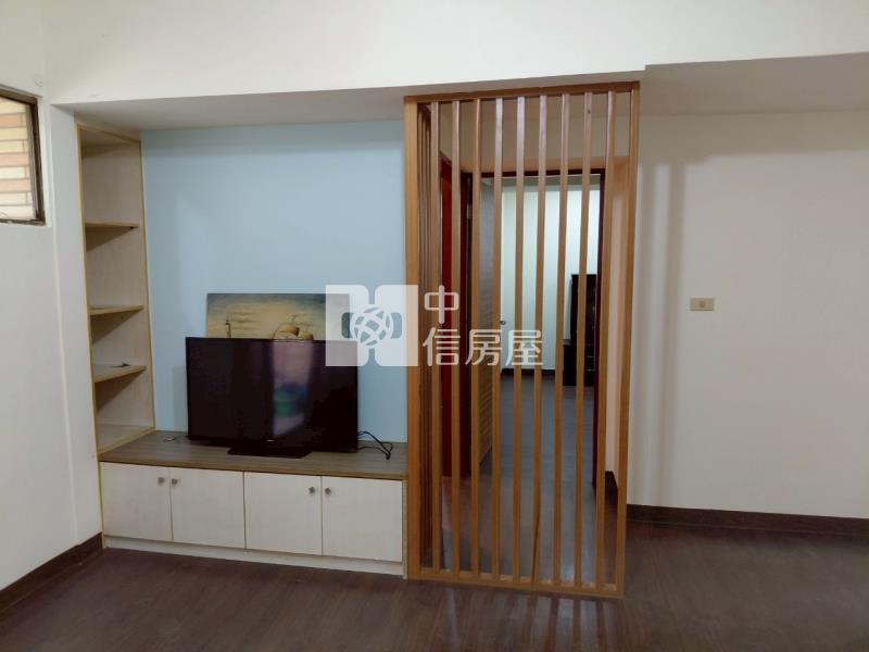 八德交流道旁二房電梯華廈房屋室內格局與周邊環境