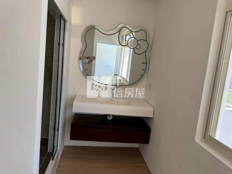 華隆街整新美透天房屋室內格局與周邊環境