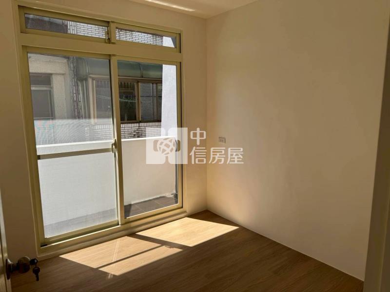 華隆街整新美透天房屋室內格局與周邊環境