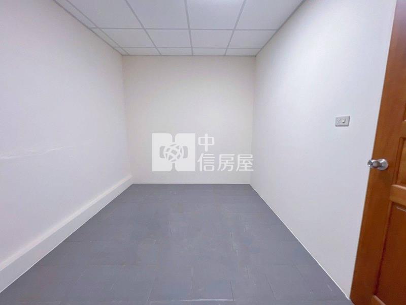 富岡國中門前停車透天房屋室內格局與周邊環境