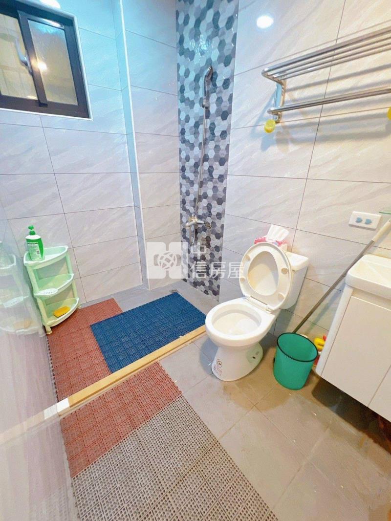 富岡國中門前停車透天房屋室內格局與周邊環境