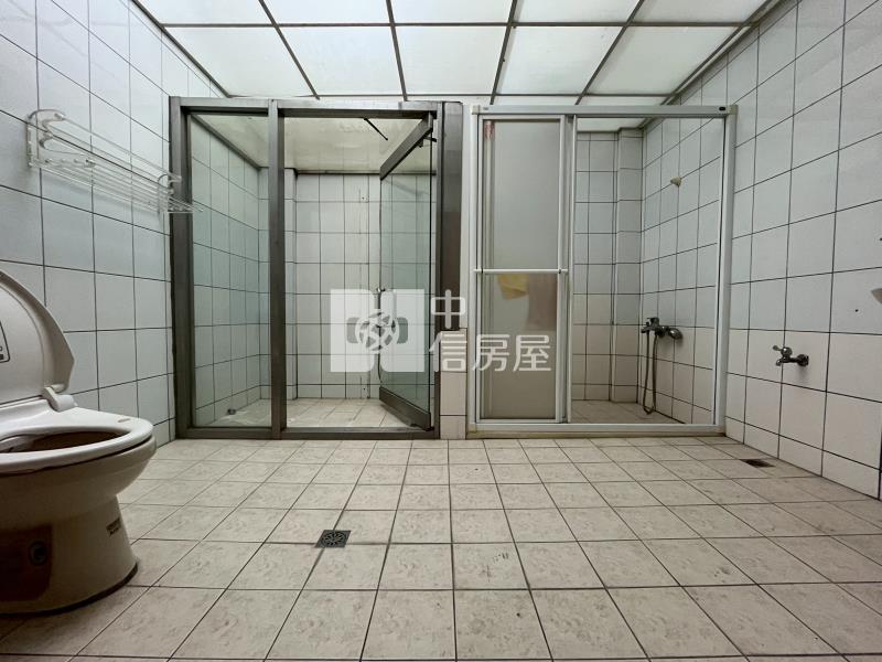 11期旁崇德商圈六房別墅房屋室內格局與周邊環境