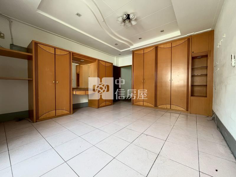11期旁崇德商圈六房別墅房屋室內格局與周邊環境