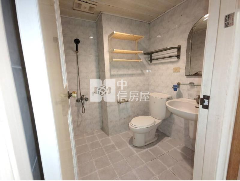 大世紀邊間三房平車寓房屋室內格局與周邊環境