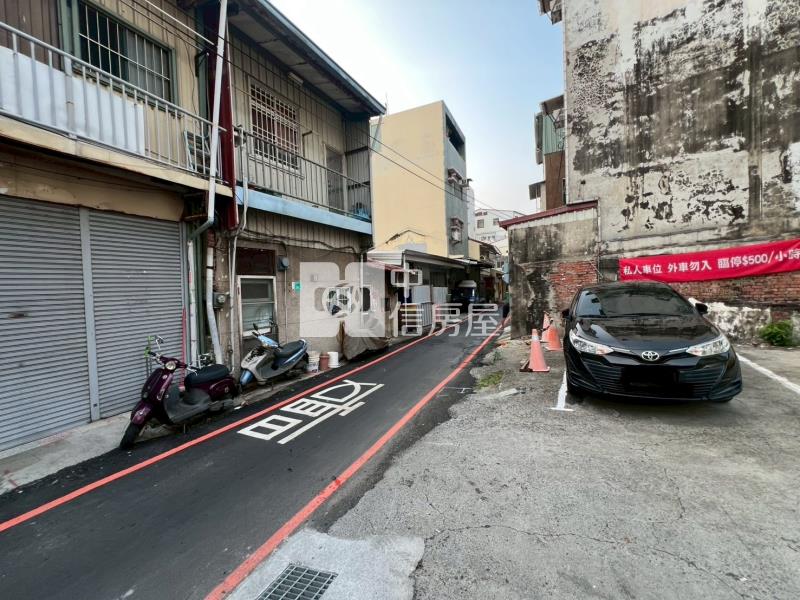 近台南公園、二中雙面臨路美建地房屋室內格局與周邊環境